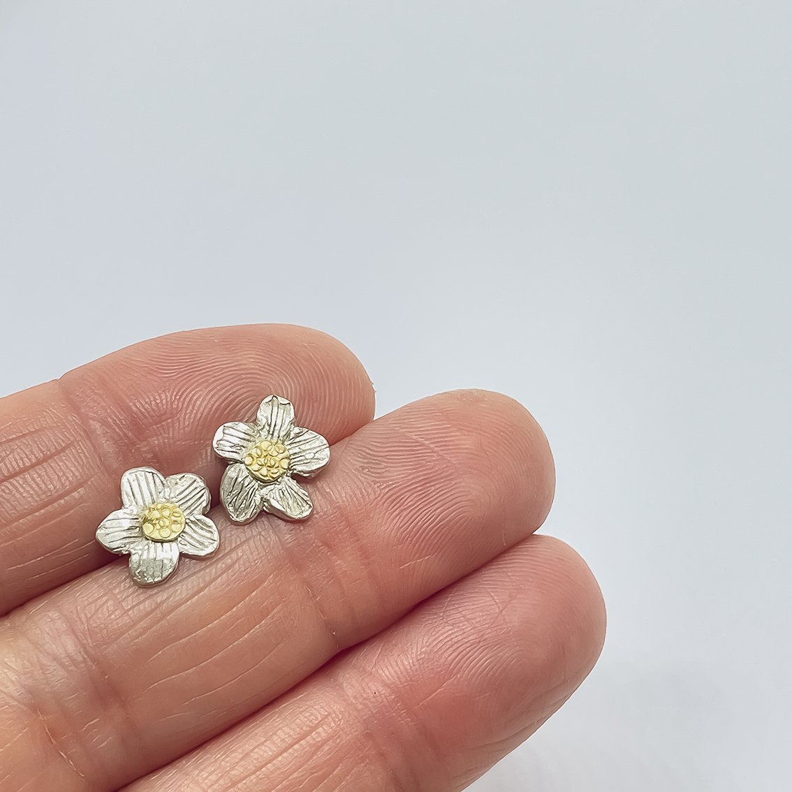 Alpine Daisy Flower Stud Earrings | Sterling Silver + 18ct Gold - HerbertandWilks Jewellery