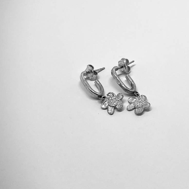 Daisy Chain Link Stud Earrings - HerbertandWilks Jewellery