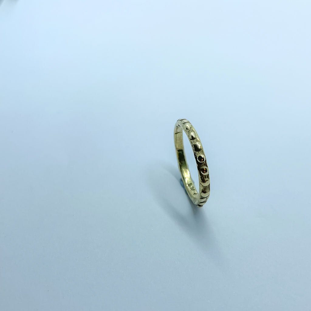 Fluid - 2mm Textured Ring Band - 18ct Yellow Gold - HerbertandWilks Jewellery