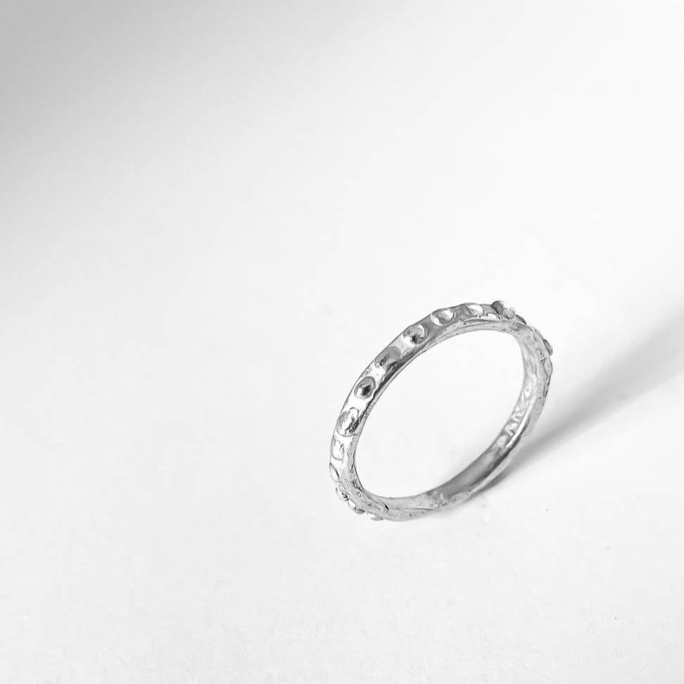 Fluid - 2mm Textured Ring Band - Sterling Silver - HerbertandWilks Jewellery