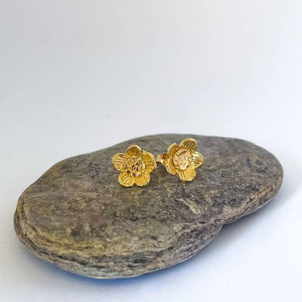 Golden Daisy Flower Stud Earrings | 18ct Gold Plate - HerbertandWilks Jewellery