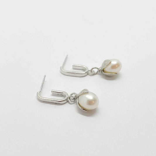 Pearl Chain Link Stud Earrings - HerbertandWilks Jewellery